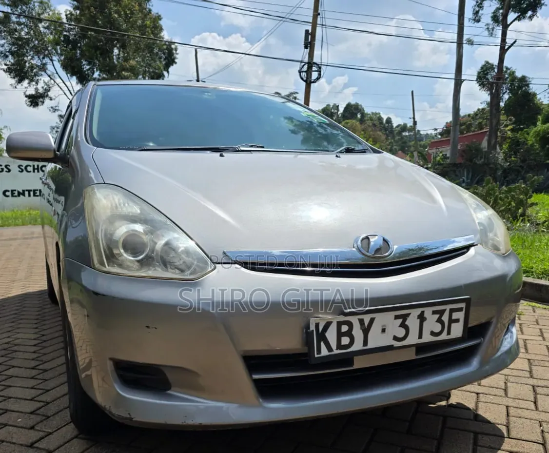 Toyota Wish 2004 Silver