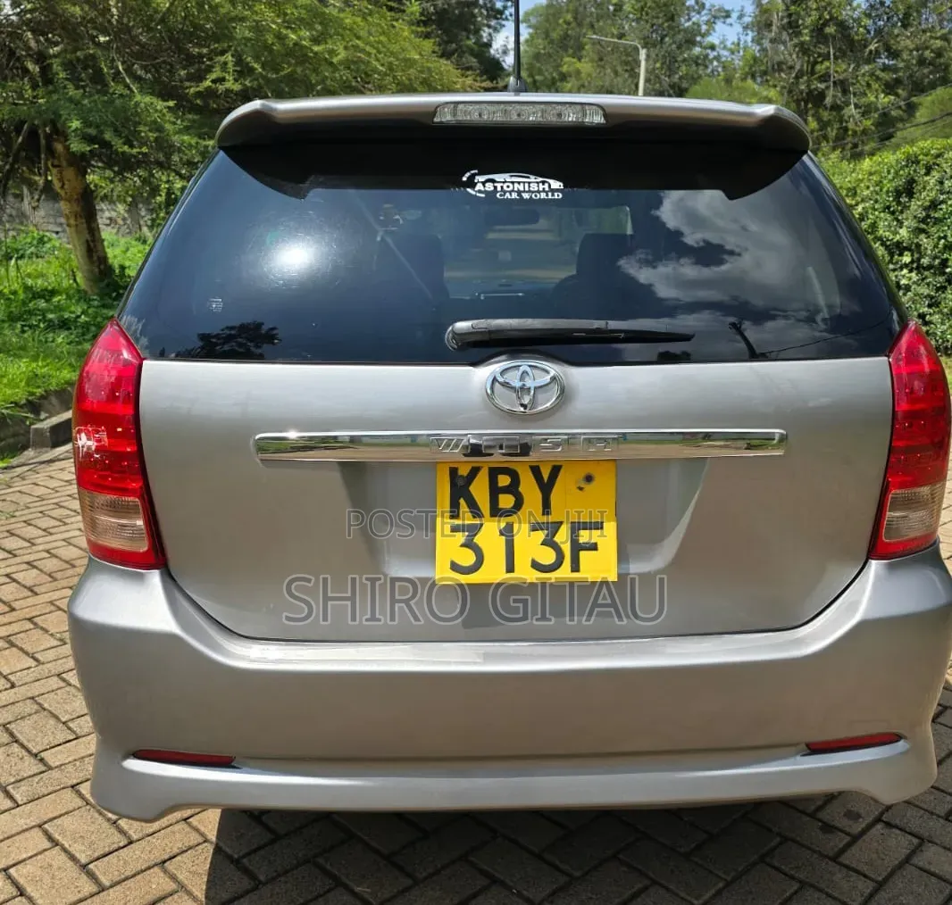 Toyota Wish 2004 Silver