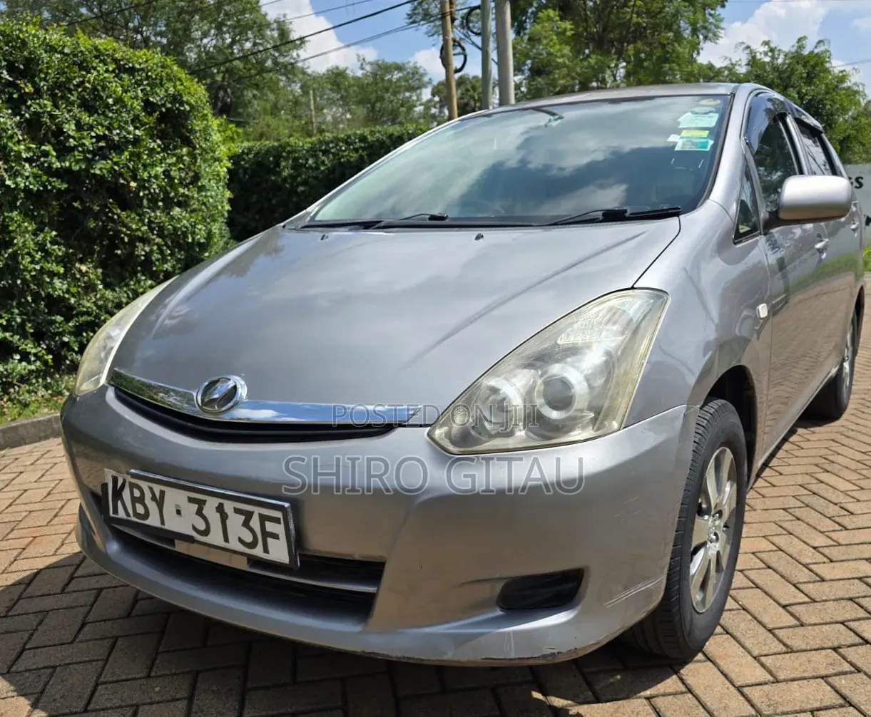 Toyota Wish 2004 Silver