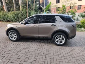 Land Rover Discovery Sport 2016 Gold