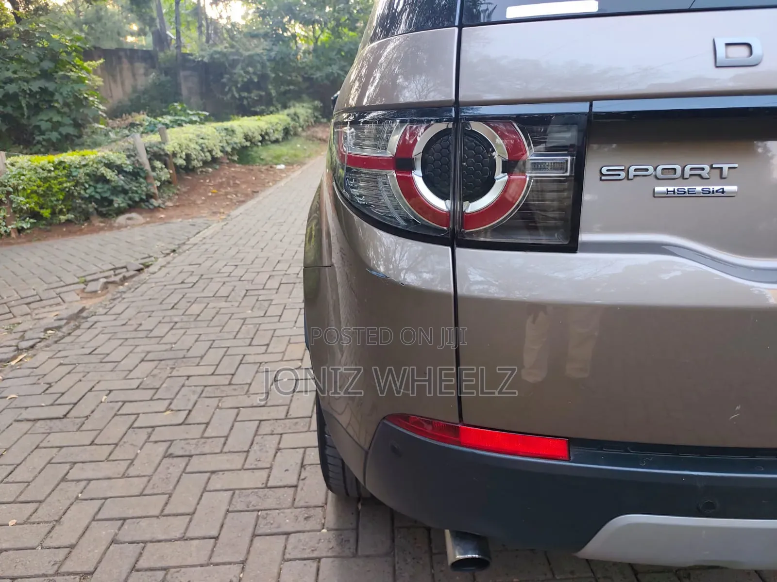 Land Rover Discovery Sport 2016 Gold