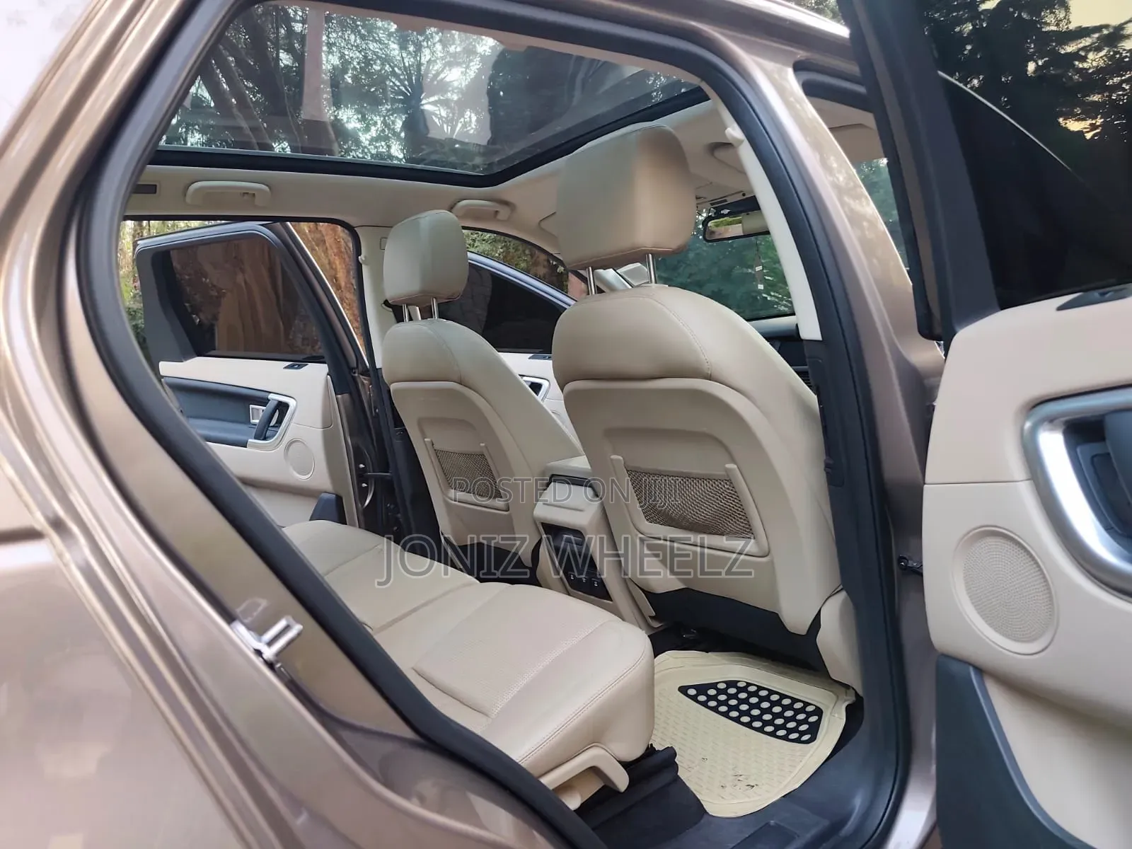 Land Rover Discovery Sport 2016 Gold