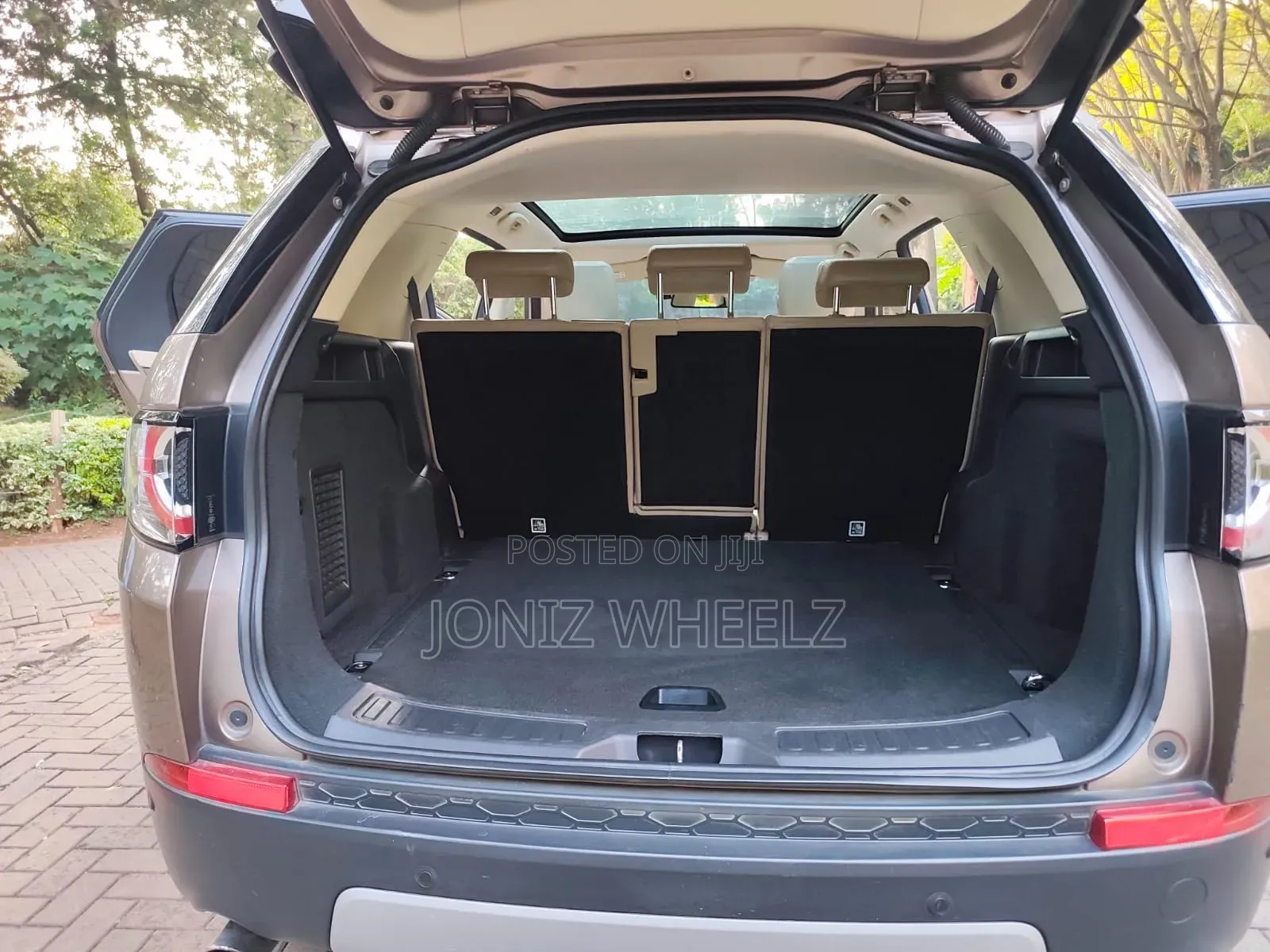 Land Rover Discovery Sport 2016 Gold