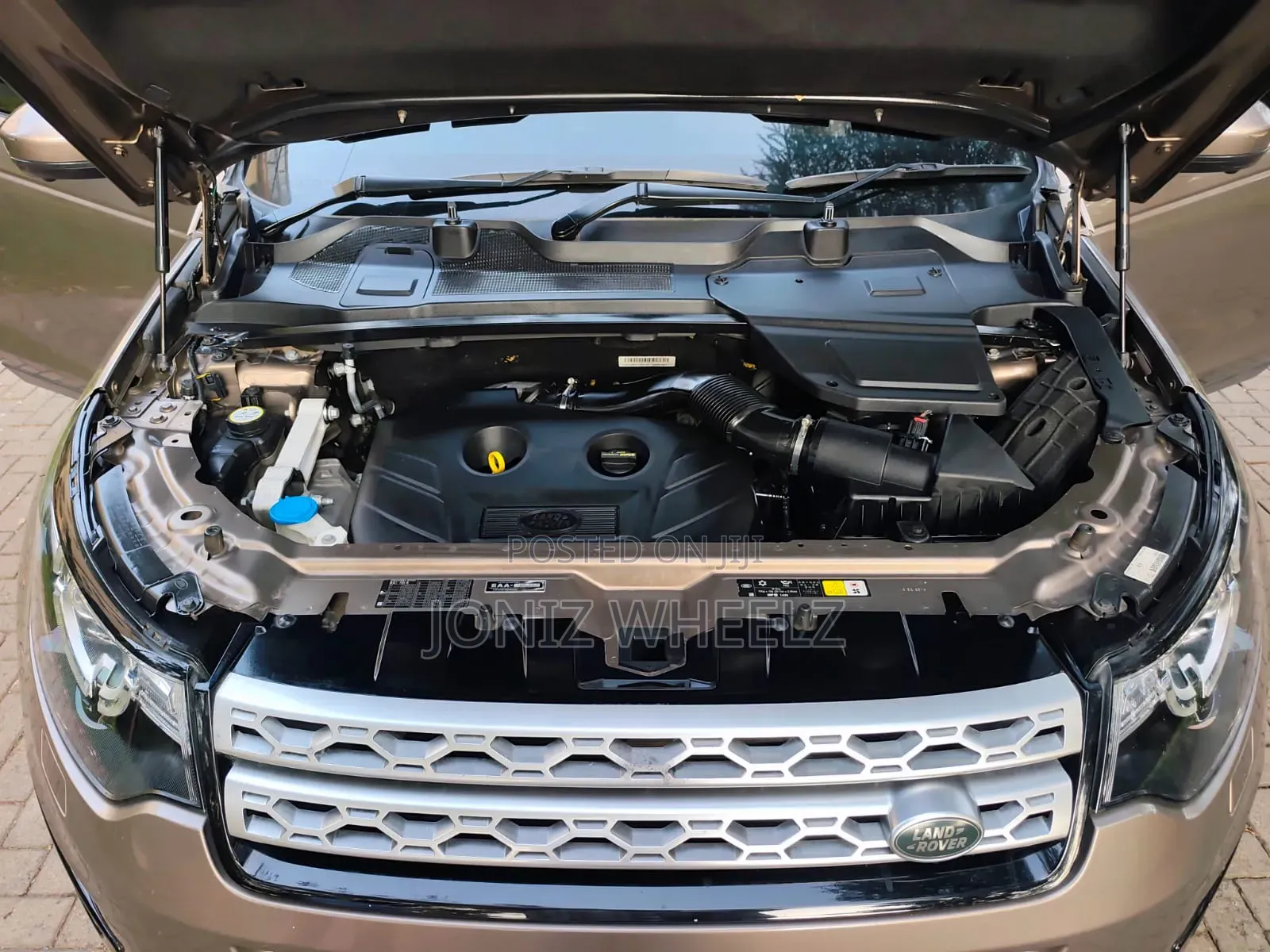 Land Rover Discovery Sport 2016 Gold
