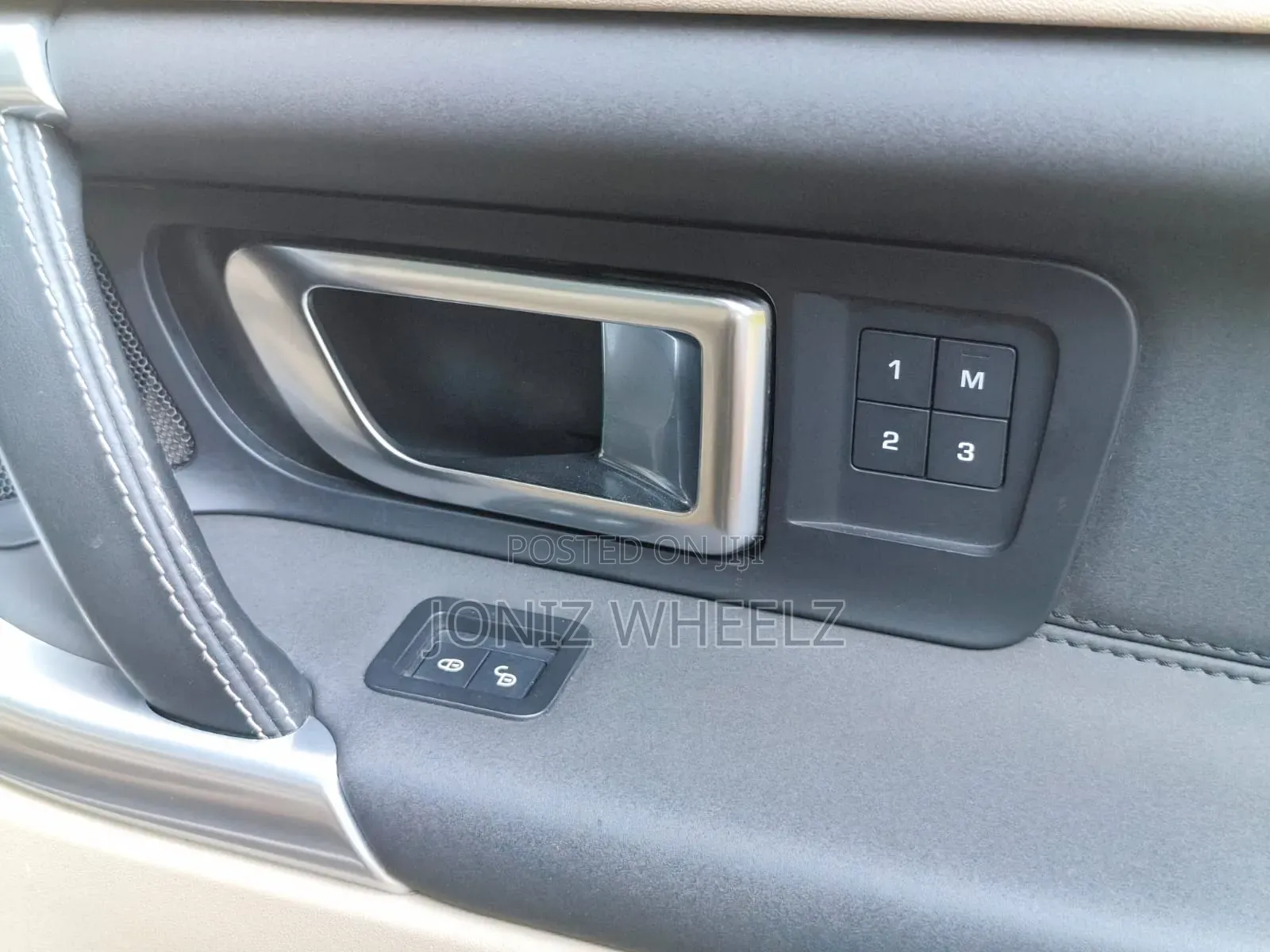 Land Rover Discovery Sport 2016 Gold