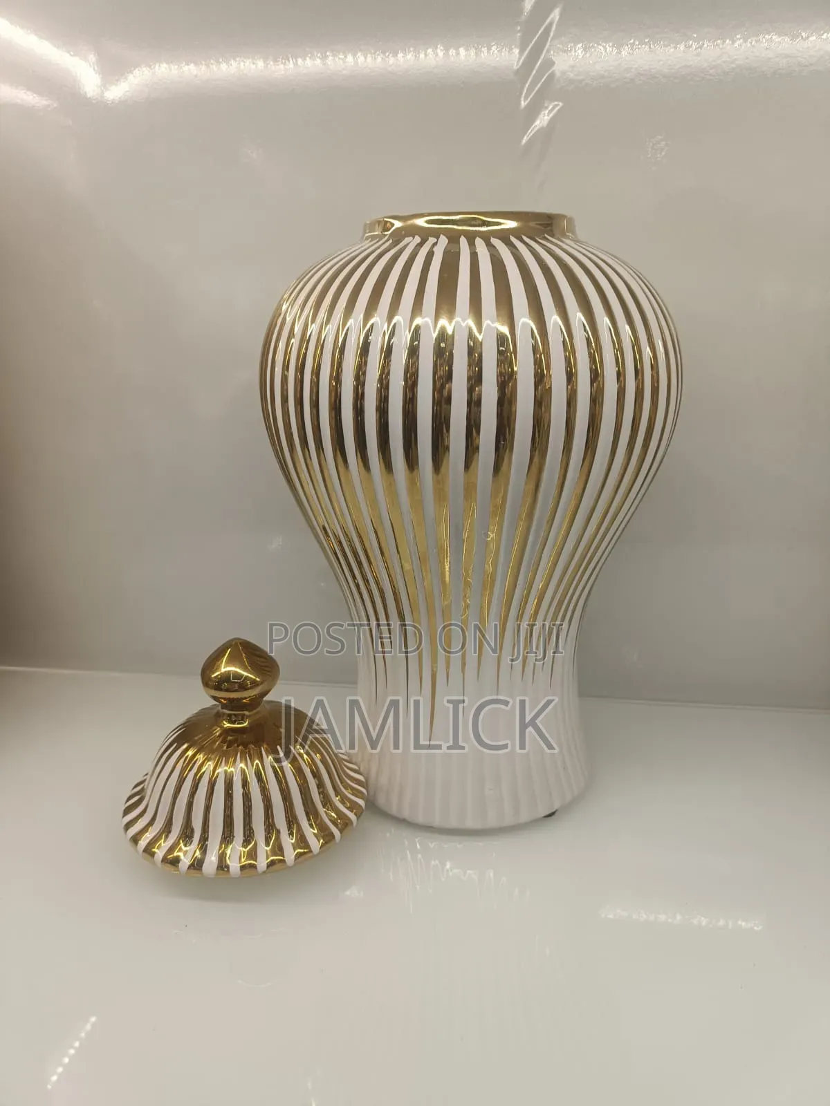 Decorative Ginger Vase –Cd
