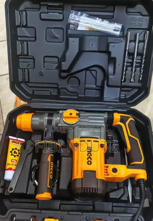 INGCO 1500w Rotary Hammer
Comes With 2 Chisels and 2 Bits