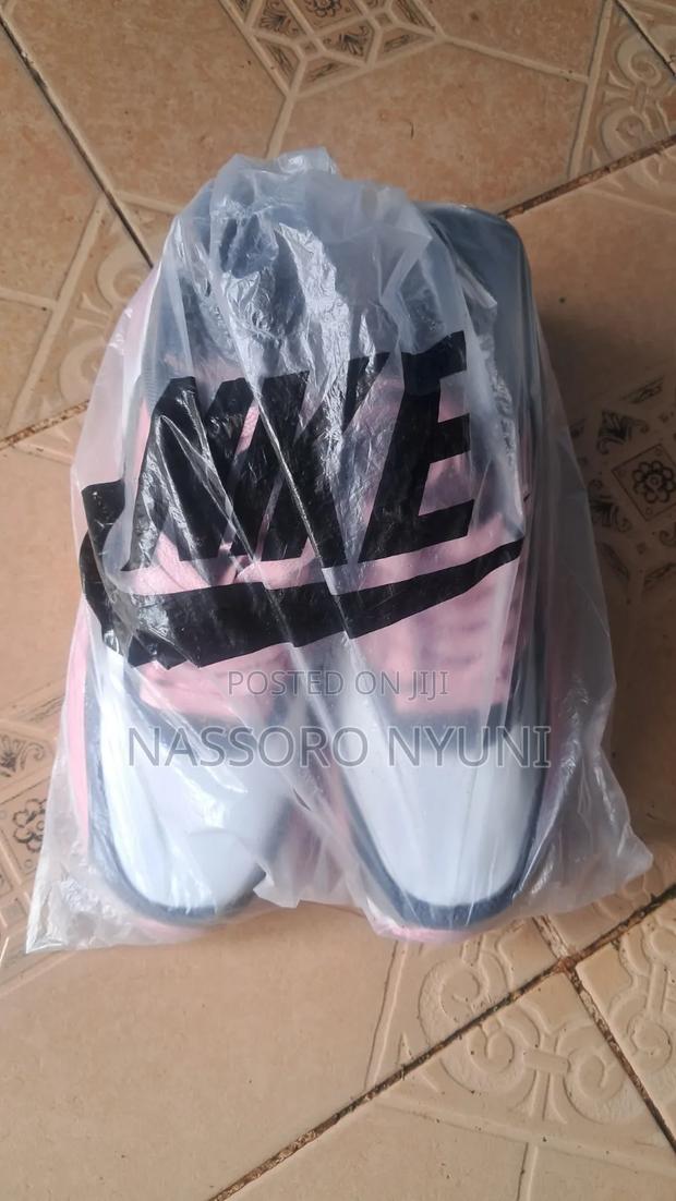 AirMax Shoes Size 39 - thumbnail 4