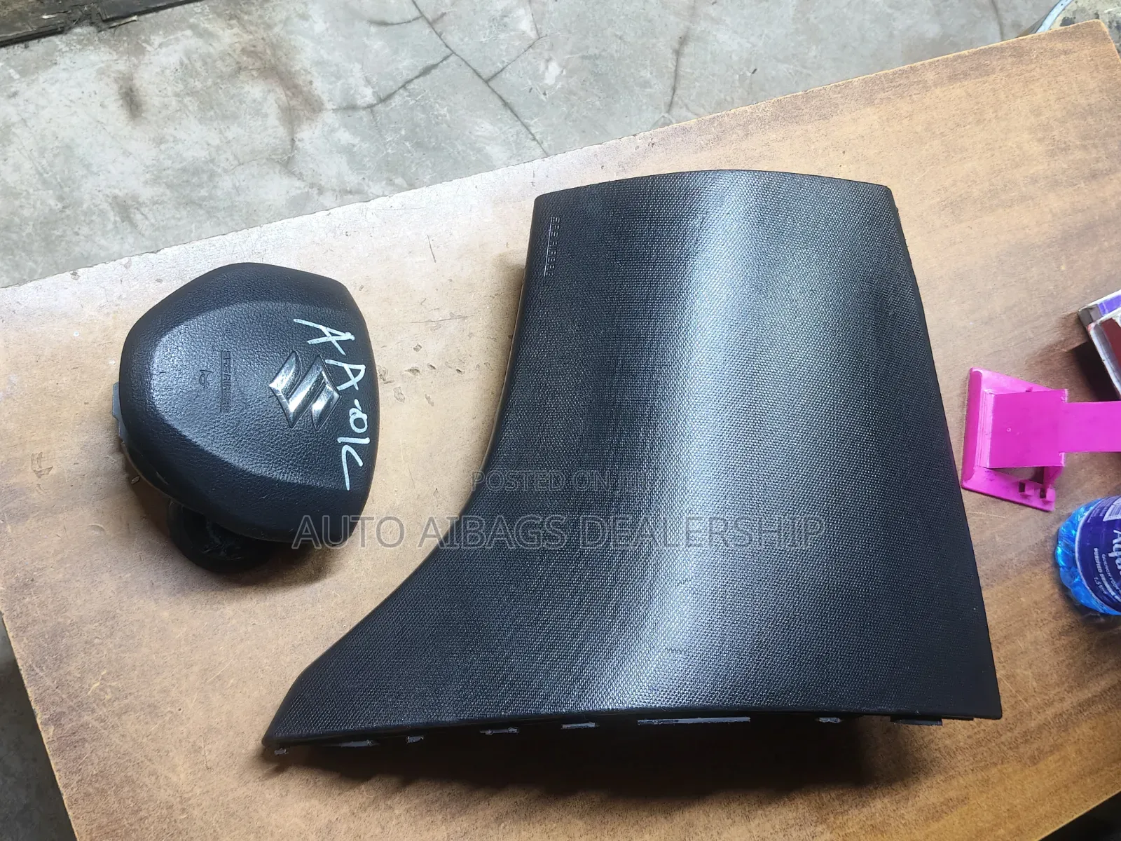Suzuki Swift Dashboard and Steering Airbags.