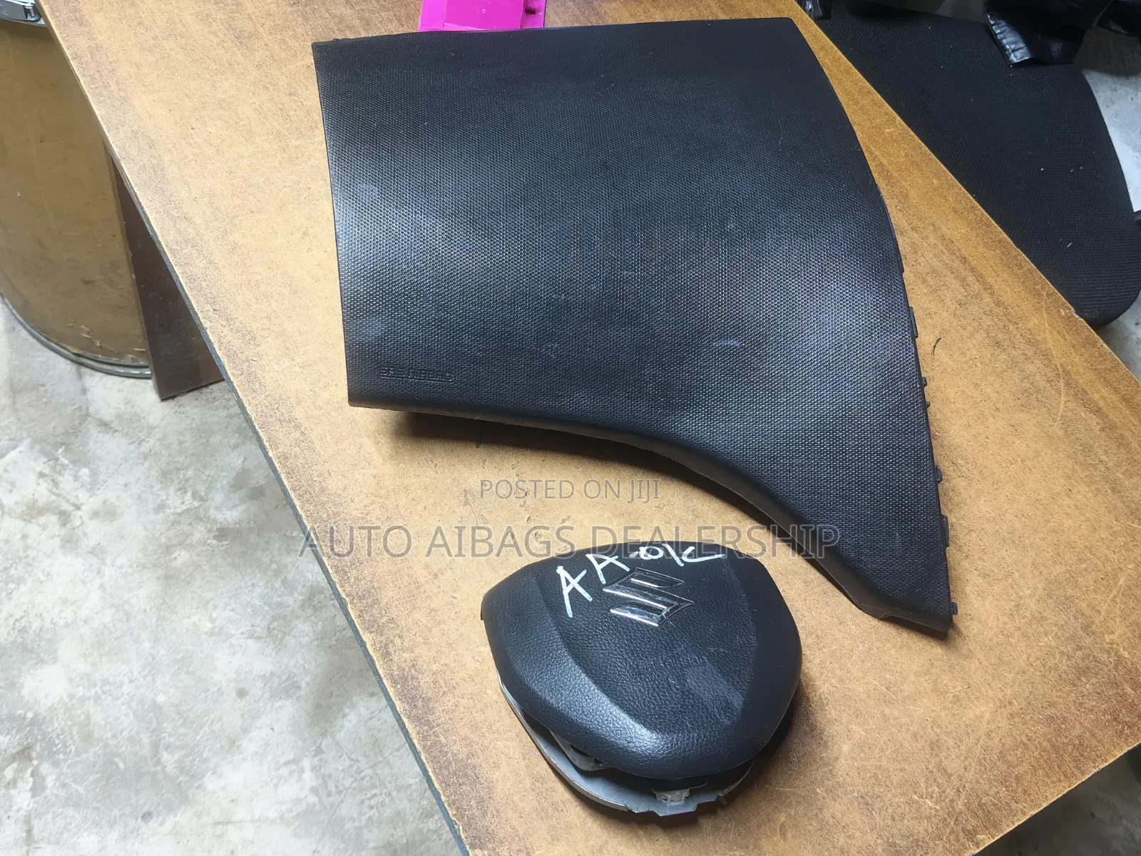 Suzuki Swift Dashboard and Steering Airbags.