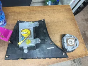 Suzuki Swift Dashboard and Steering Airbags.