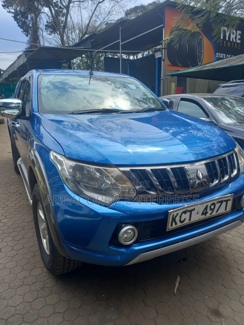 Mitsubishi L200 2018 Blue