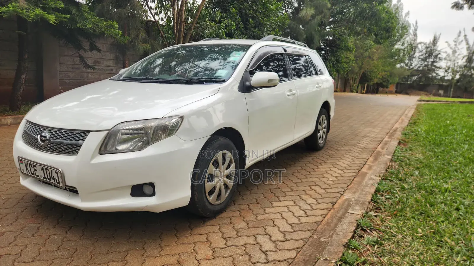 Toyota Corolla Fielder 2009 White