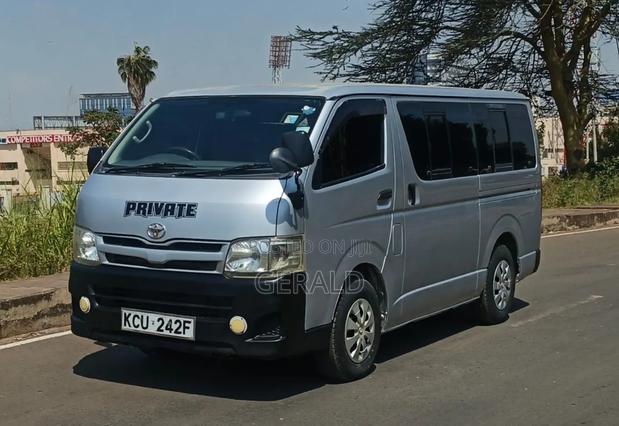 Toyota HiAce 2012 Silver - thumbnail 2