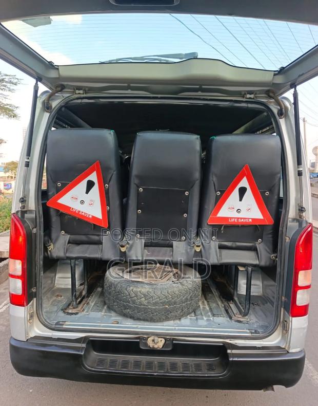 Toyota HiAce 2012 Silver - thumbnail 5