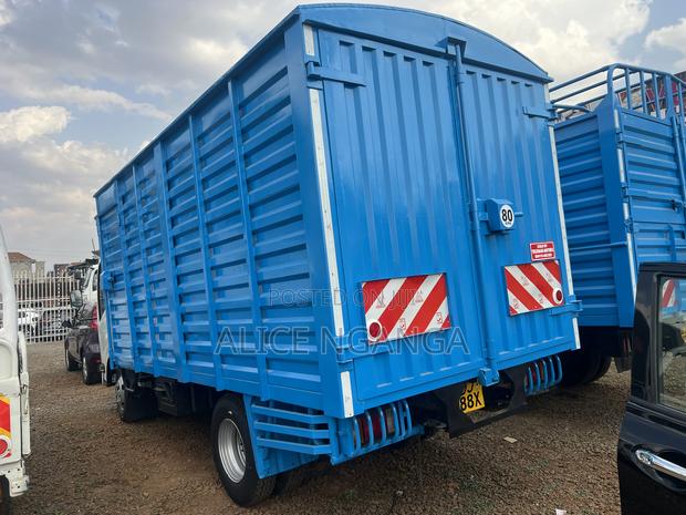 Isuzu NMR Cover Body 2022 White - thumbnail 3