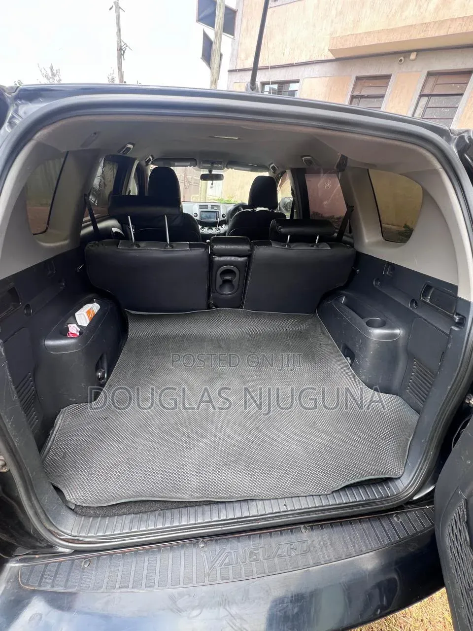 Toyota Vanguard 2012 Black