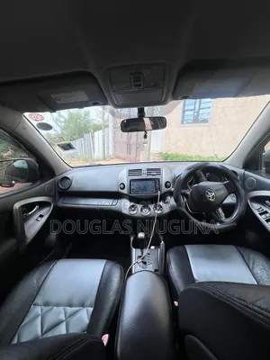 Toyota Vanguard 2012 Black