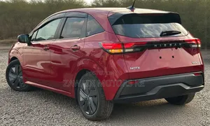 Nissan Note 1.2 Hybrid 2021 Red