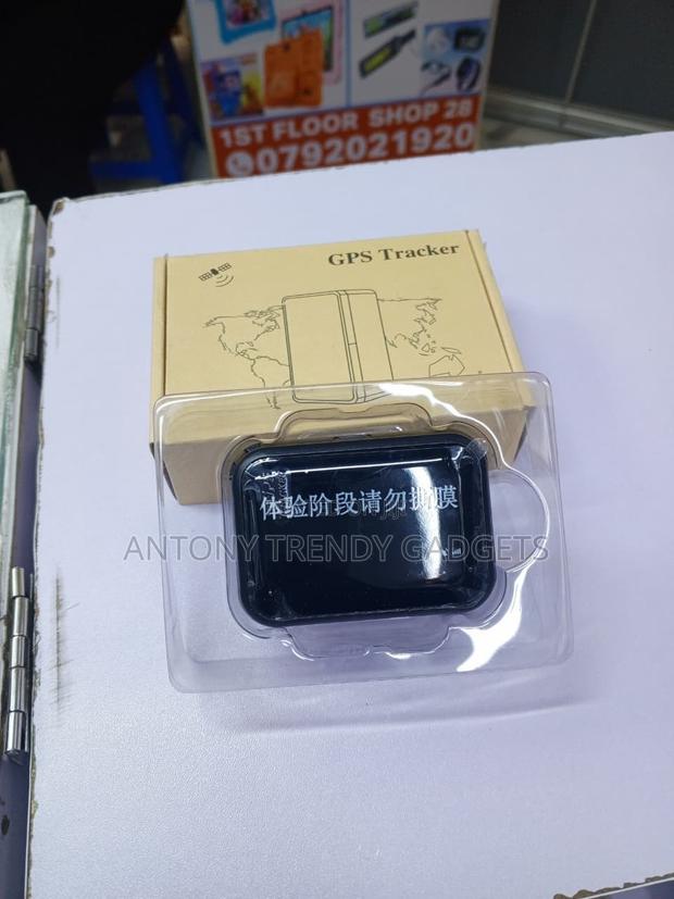 P7 GPS Tracking Device With 3000mAh Long Standby Battery - thumbnail 2