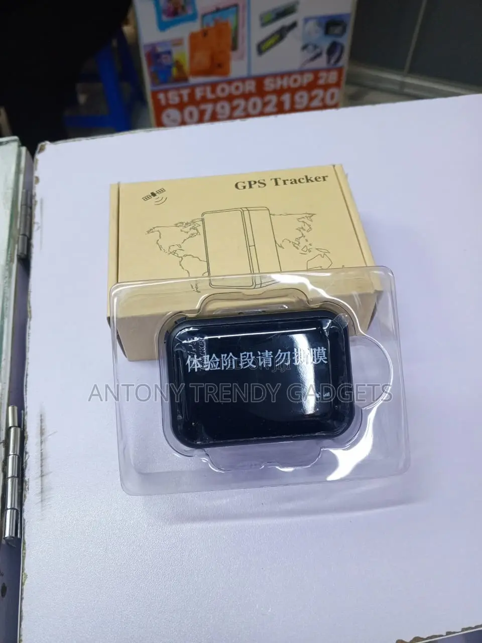 P7 GPS Tracking Device With 3000mAh Long Standby Battery
