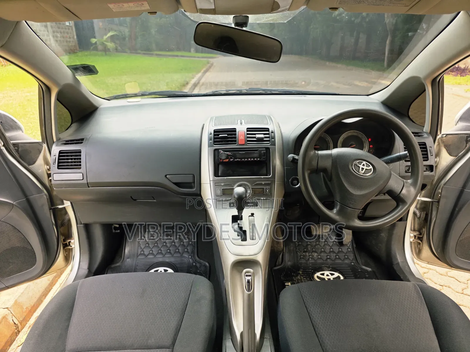 Toyota Auris 2003 Silver
