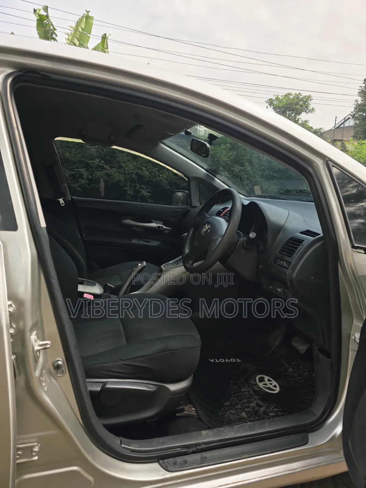 Toyota Auris 2003 Silver