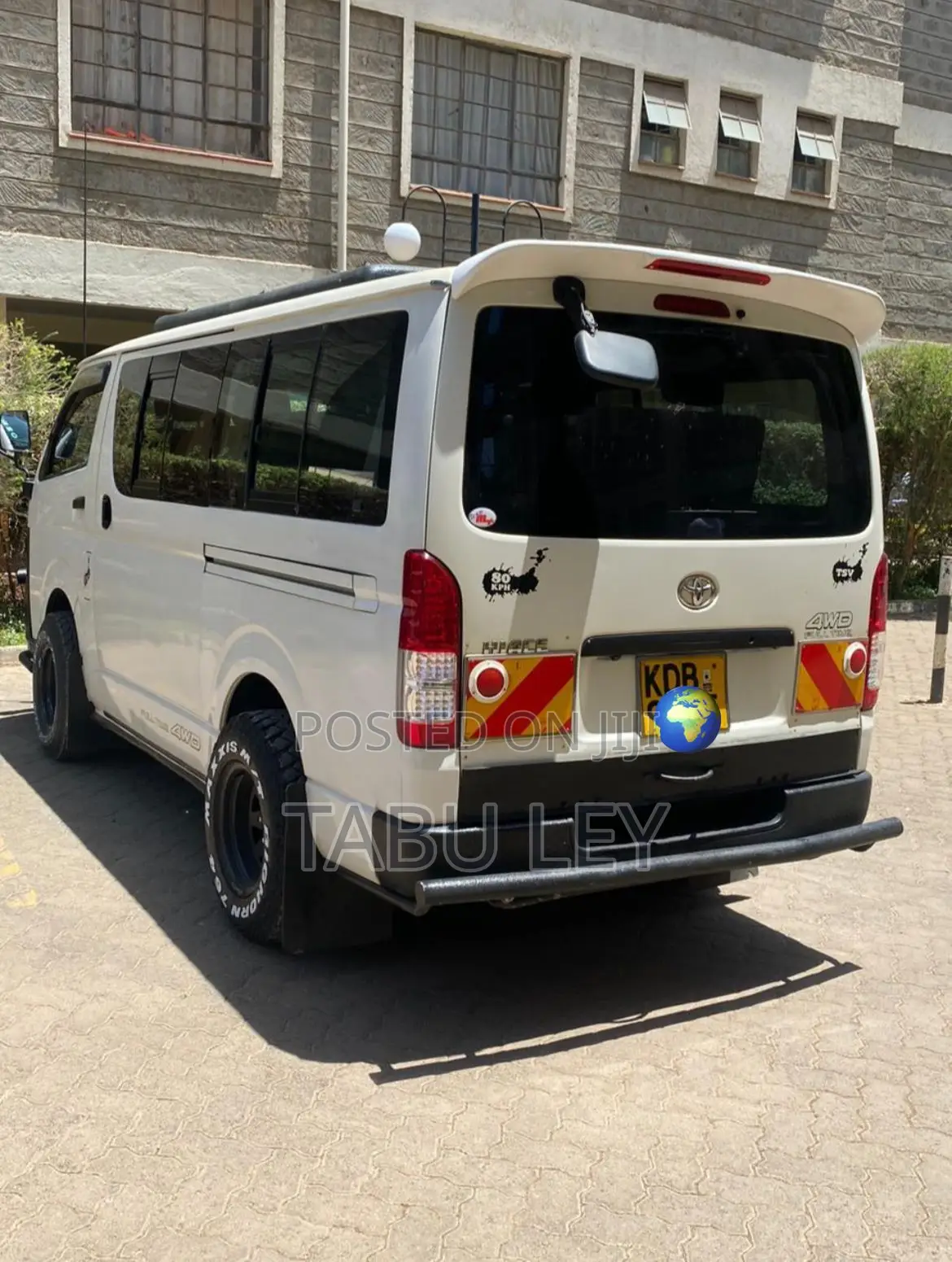 Toyota HiAce 2014 White