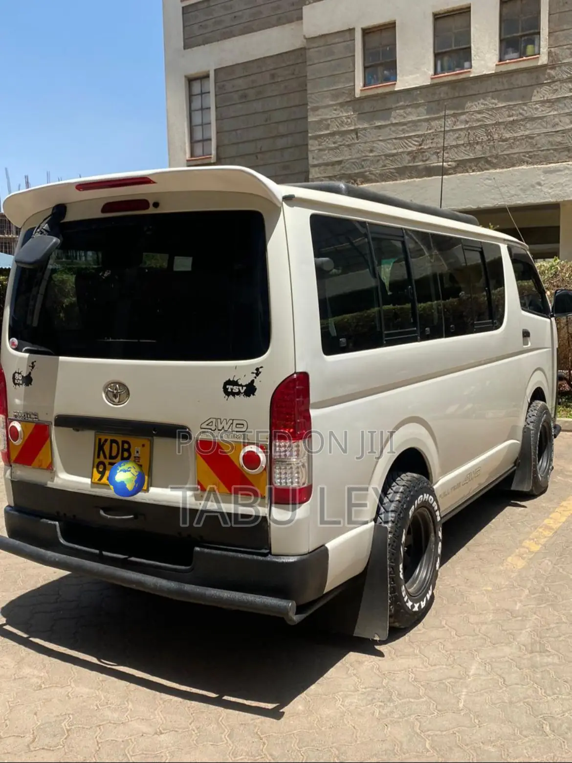 Toyota HiAce 2014 White