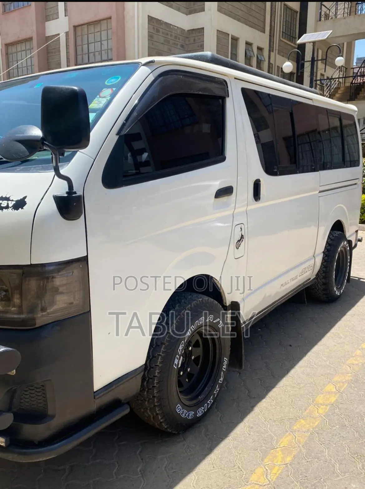 Toyota HiAce 2014 White