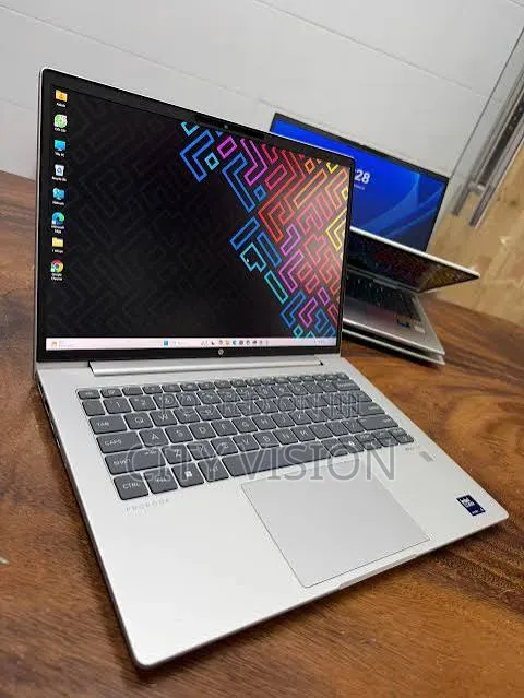 New Laptop HP ProBook 440 8GB Intel Core Ultra 7 SSD 512GB