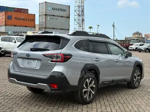 Subaru Outback 2022 Gray