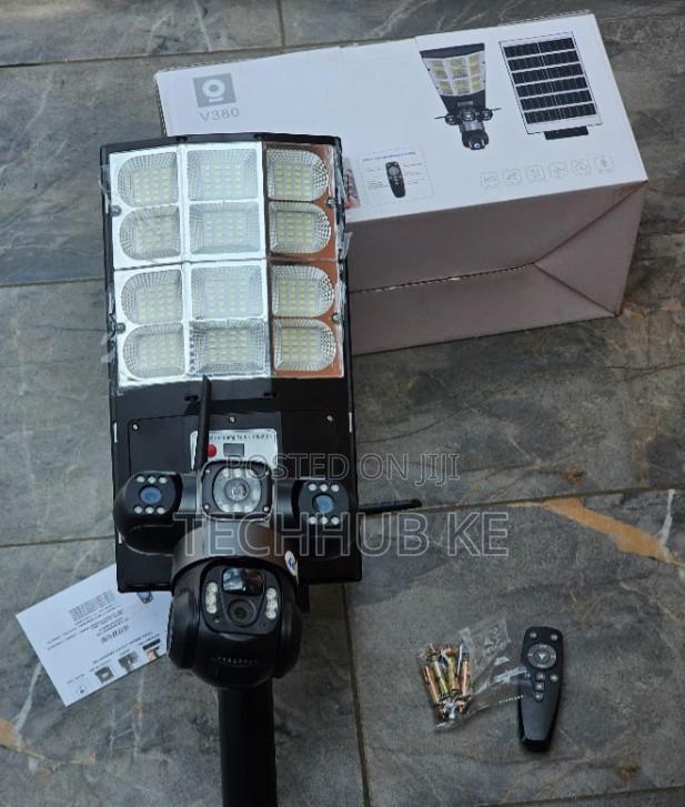 All-in-One Solar 4g Camera With 180w Led Floodlight Motion Detection