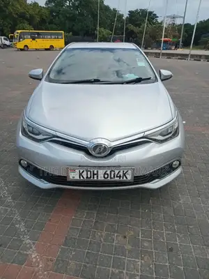 Toyota Auris 2015 Silver