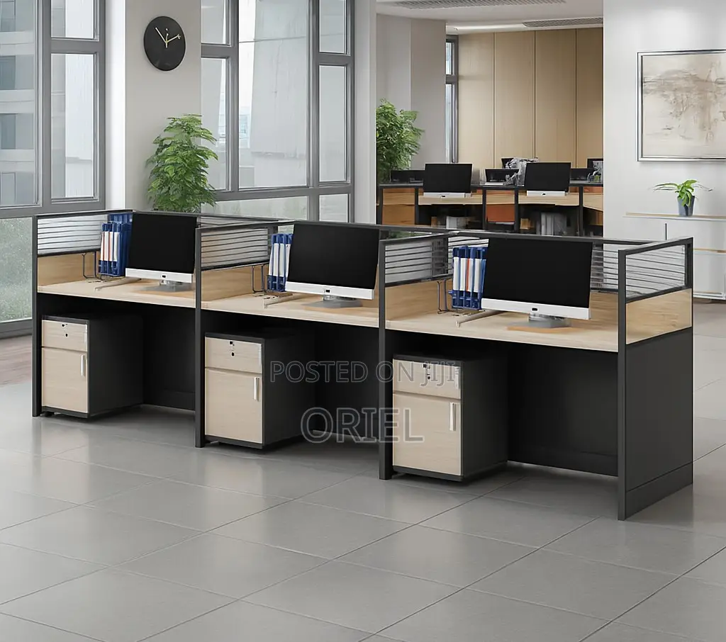 Office Workstation 3-Seater Straight Office Workstation