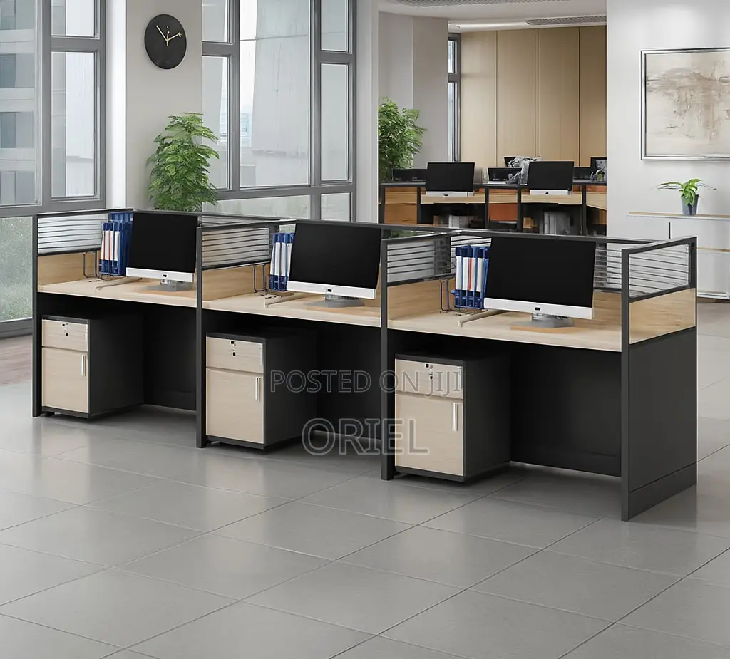 Office Workstation 3-Seater Straight Office Workstation