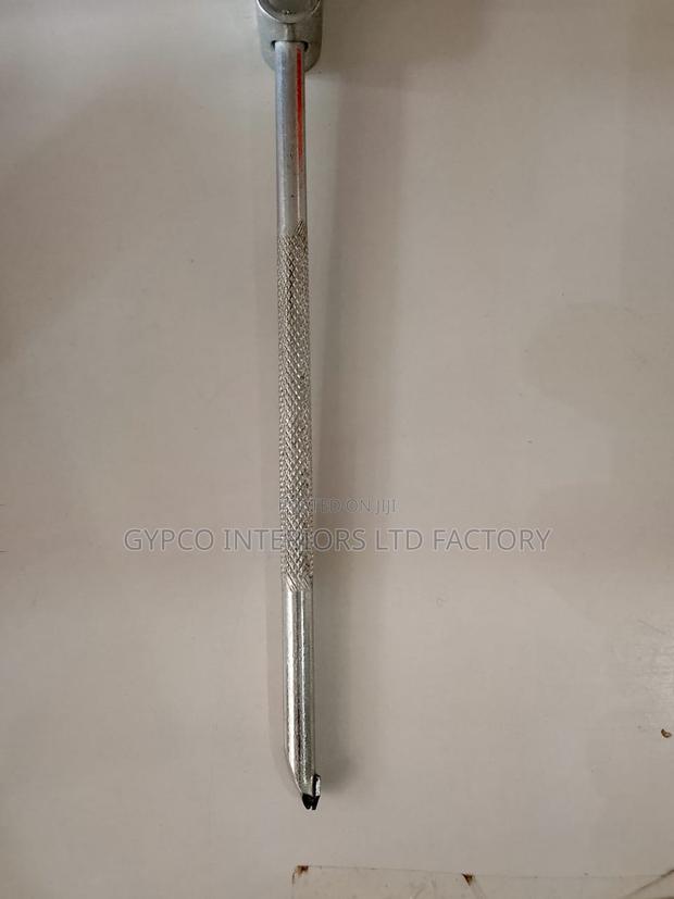 U Tile Cutter - main view
