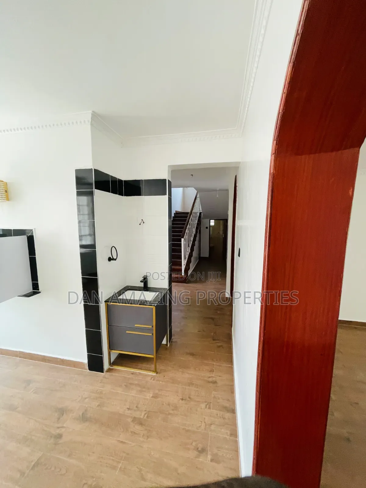 5bdrm Maisonette in Abc, Muthangari for rent