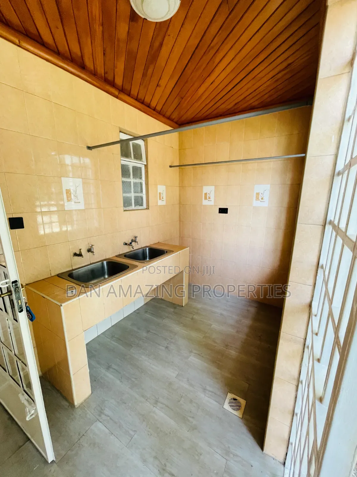 5bdrm Maisonette in Abc, Muthangari for rent