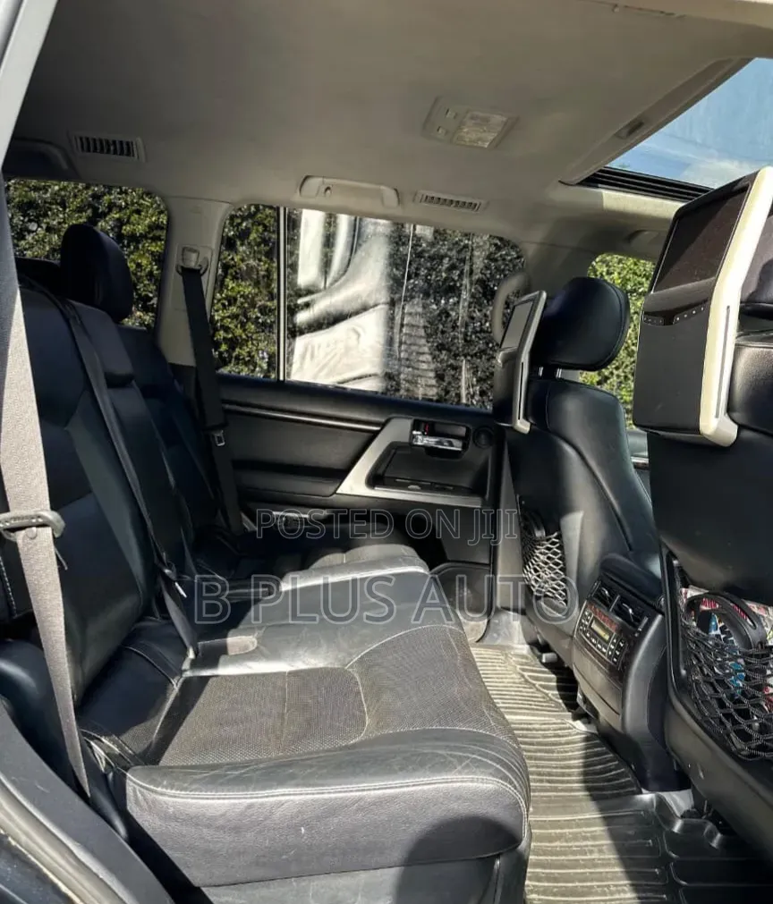 Toyota Land Cruiser 2012 Black