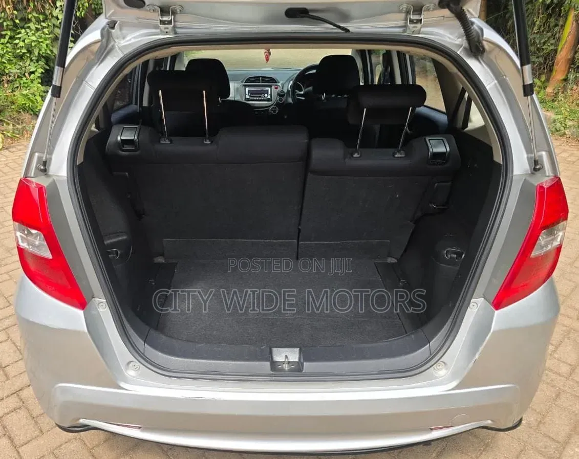 Honda Fit 2011 Silver