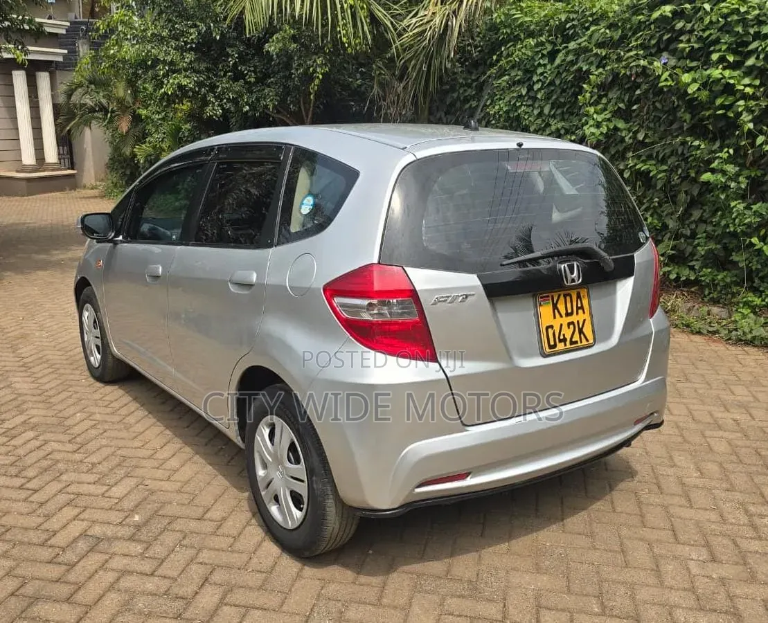 Honda Fit 2011 Silver