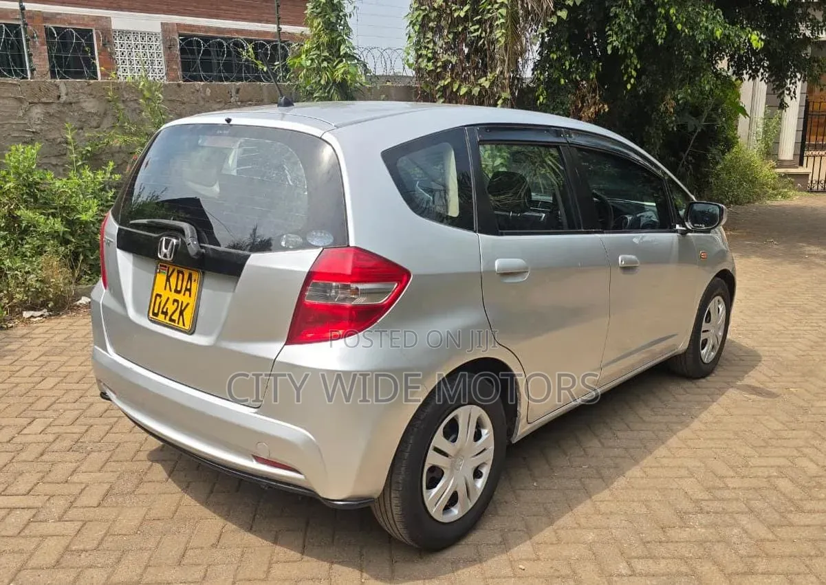 Honda Fit 2011 Silver