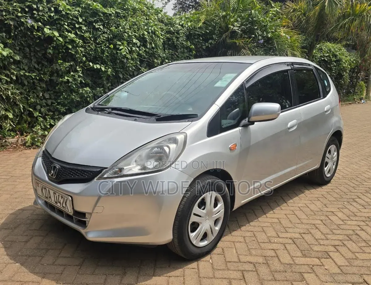Honda Fit 2011 Silver