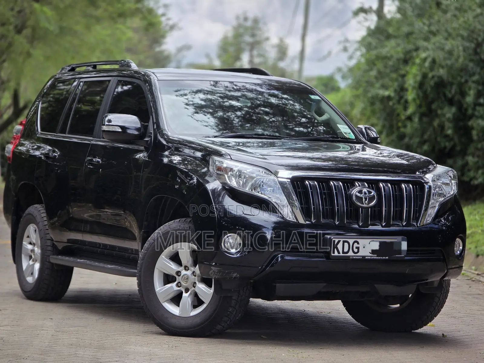 Toyota Land Cruiser Prado 2016 Black