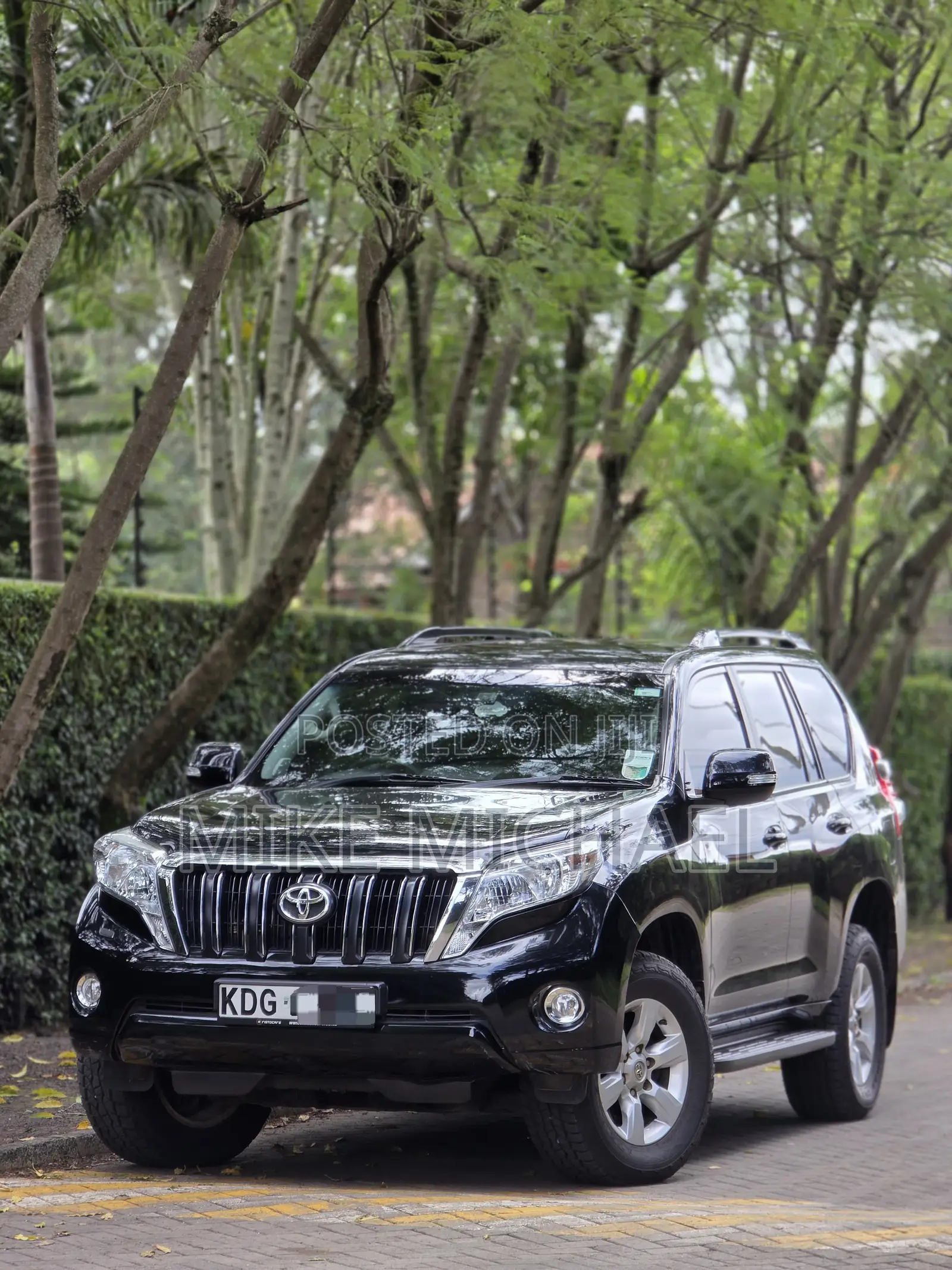 Toyota Land Cruiser Prado 2016 Black
