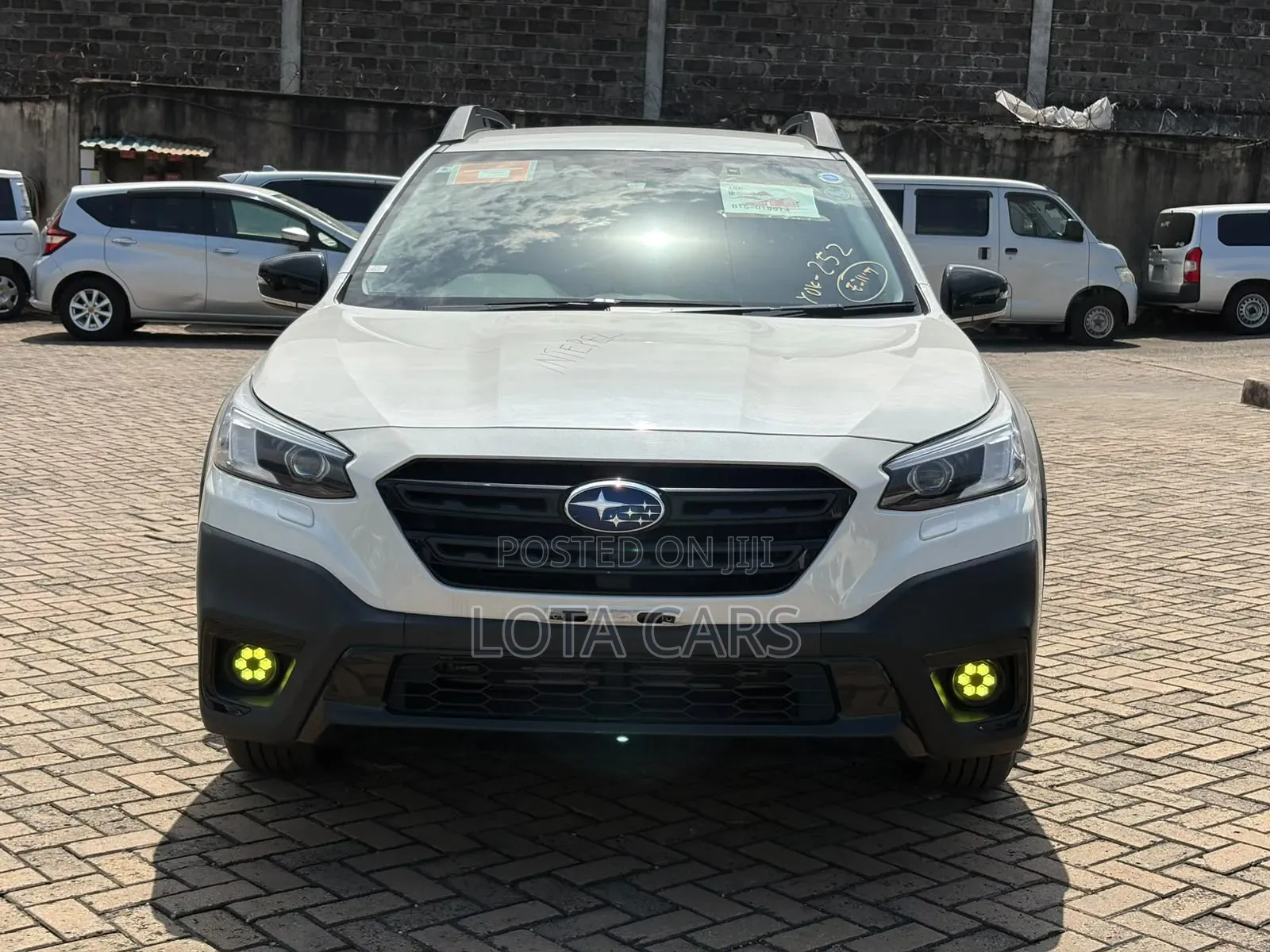 Subaru Outback 2023 White