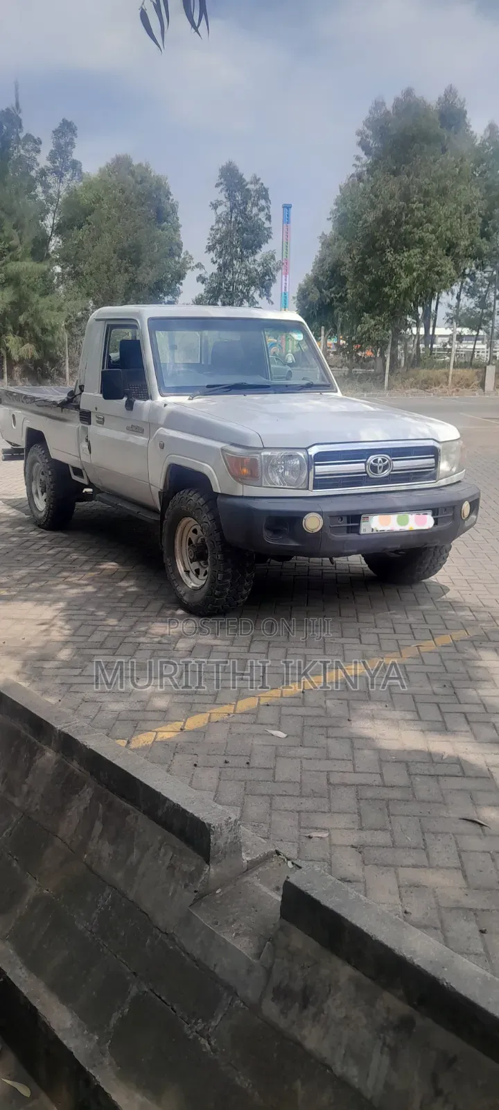 Toyota Land Cruiser 2012 White