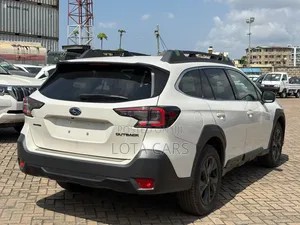 Subaru Outback 2023 White