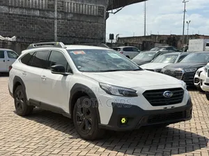 Subaru Outback 2023 White
